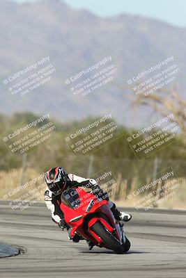 media/Dec-01-2025-Moto Forza (Mon) [[2daa91e15f]]/1-Advanced Group/Session 3 (Turn 3)/